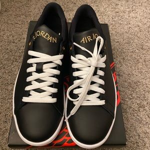 Air Jordan 1 Center Court